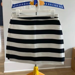 Topshop black and cream stripped skirt, size US 6